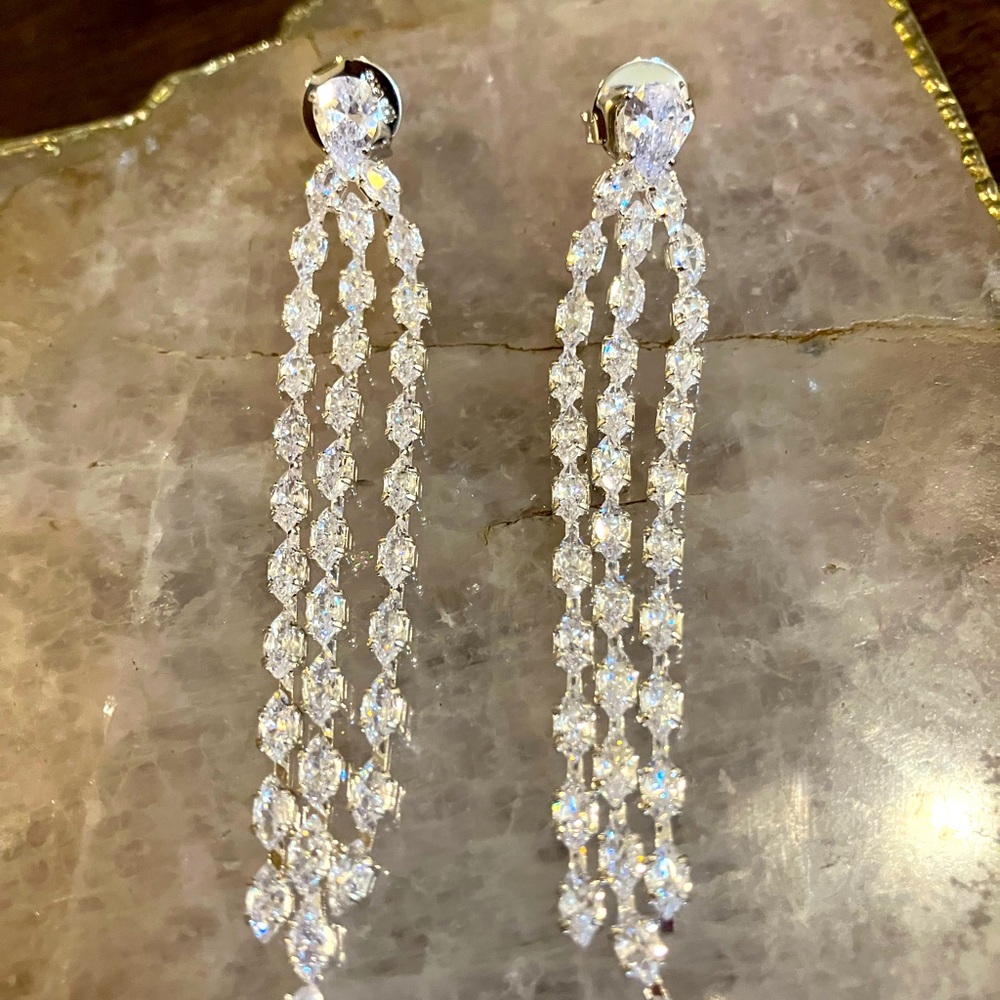 Sashi crystal drop earrings in crystal - new with tag from Anthropologie